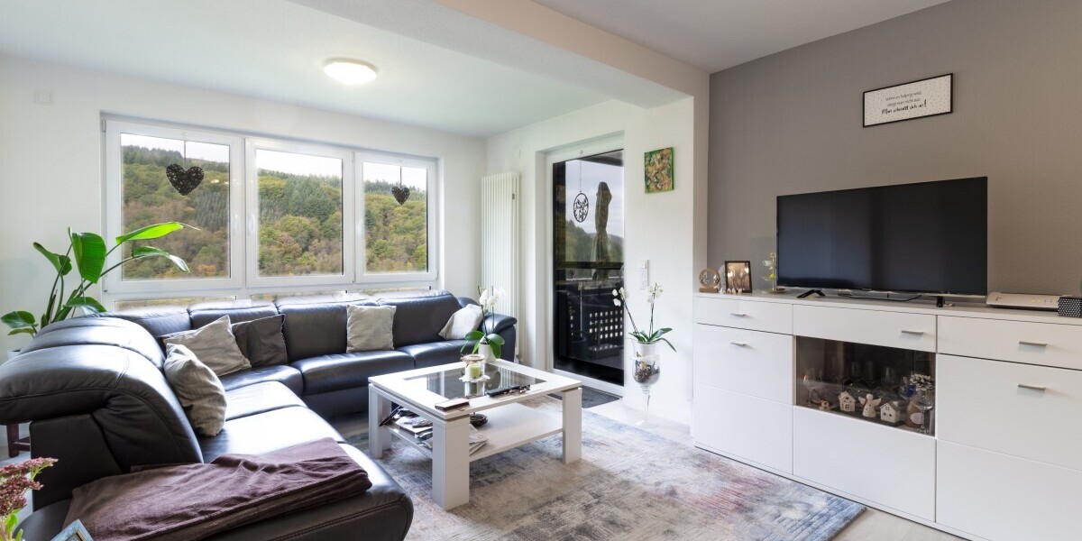 Erdgeschosswohnung mit herrlicher Weitsicht in Waldrach Ruwertal mit guter Stadtbusanbindung - Erdgeschoßwohnung Waldrach | Angebot:25219328