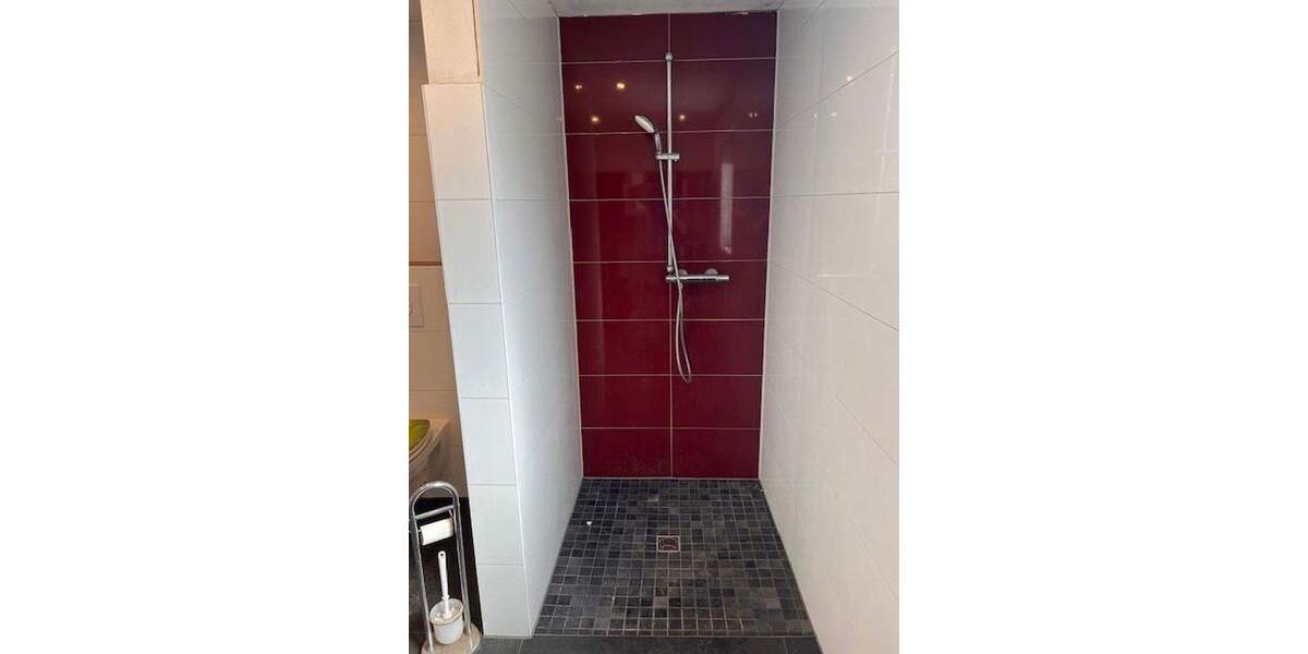 Doppelhaushälfte, 87 qm Wfl., 573 qm Grund, Kamin, neues Bad 3 zimmer