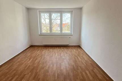 Wohnung Hainichen - 1 Zimmer, 24 m&sup2;, 141&euro; | Angebot:25986927