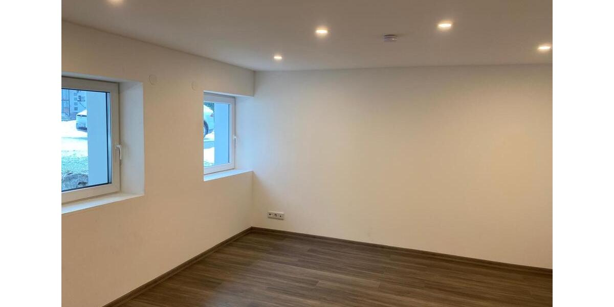 Moderne Erdgeschosswohnung mit großem Garten, Terrasse, Smarthome 4 zimmer