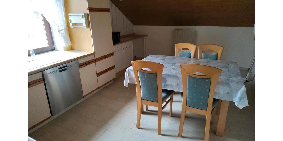 Dachgeschoßwohnung Rötz - 4 Zimmer, 100 m&sup2;, 500&euro; | Angebot:26101485