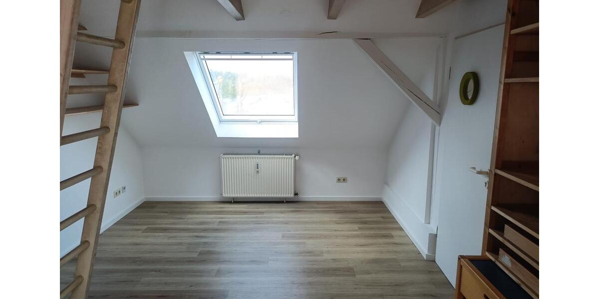 Dachgeschoßwohnung Bielefeld Schildesche - 1 Zimmer, 25 m&sup2;, 400&euro; | Angebot:25994260