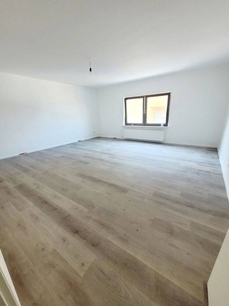 ***Neu renovierte, modernisierte 4 ZKB Wohnung in Kettig ***