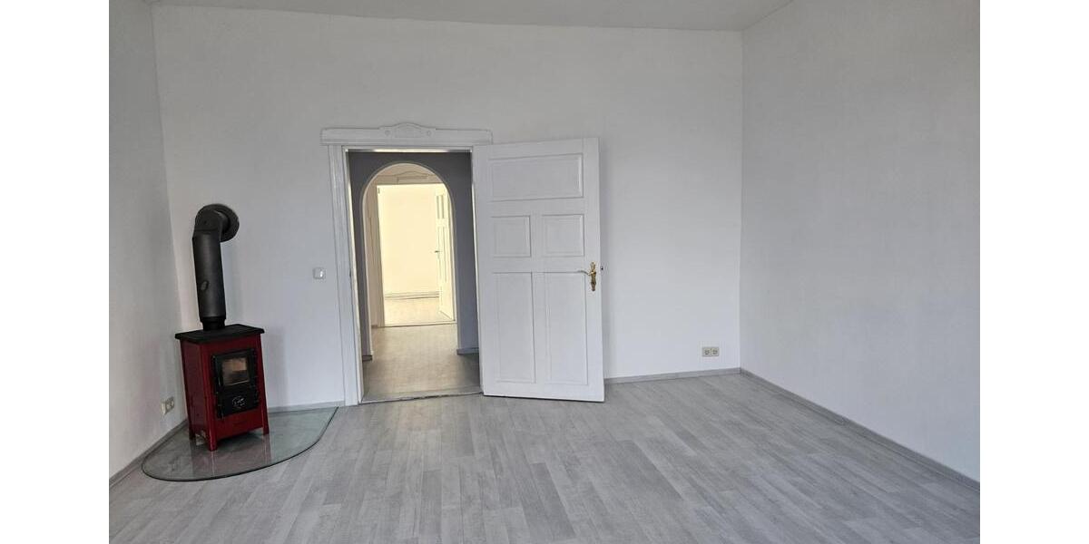 Etagenwohnung Diesdorf - 3.5 Zimmer, 97 m&sup2;, 420&euro; | Angebot:25843384