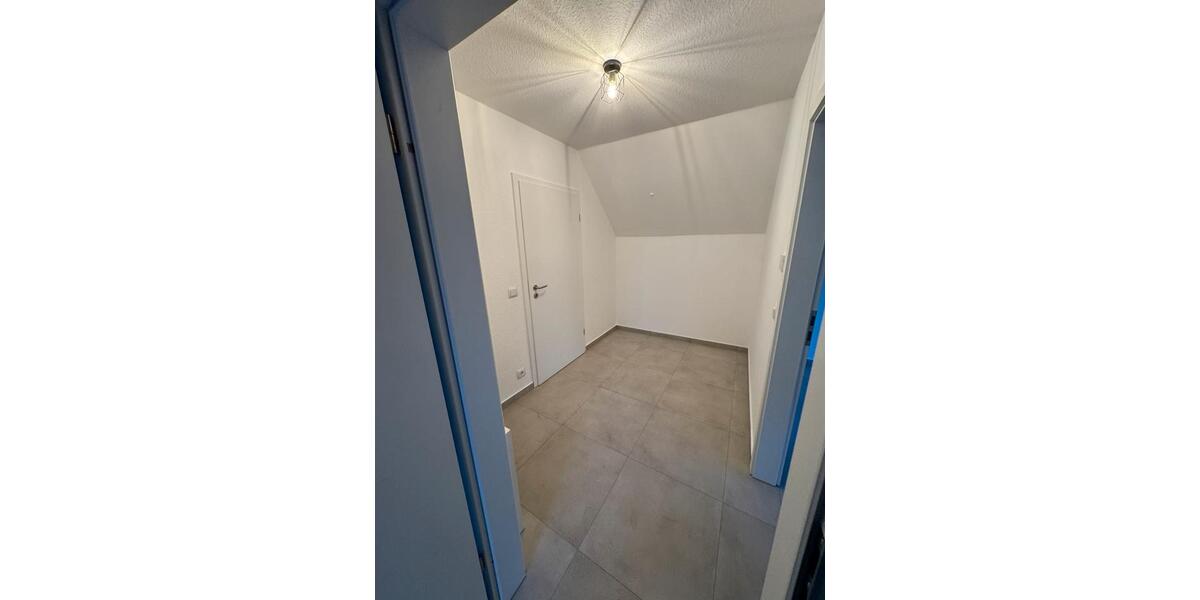Dachgeschoßwohnung Pohlheim - 3 Zimmer, 80 m&sup2;, 960&euro; | Angebot:26547109