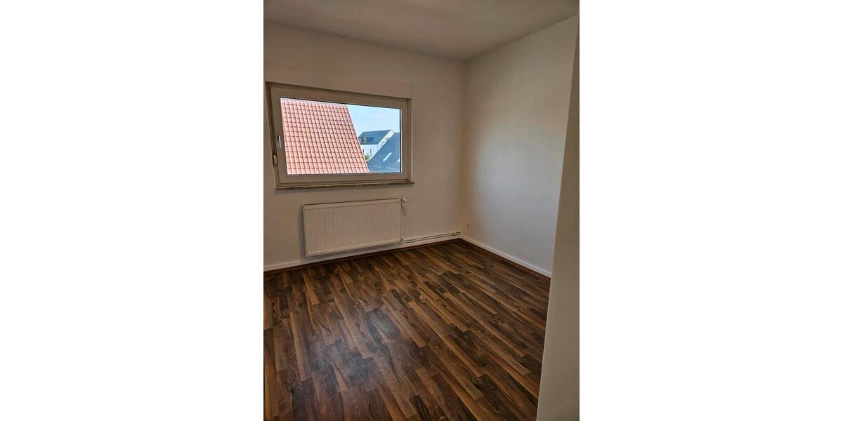 Dachgeschoßwohnung Gütersloh - 3 Zimmer, 45 m&sup2;, 590&euro; | Angebot:24454270