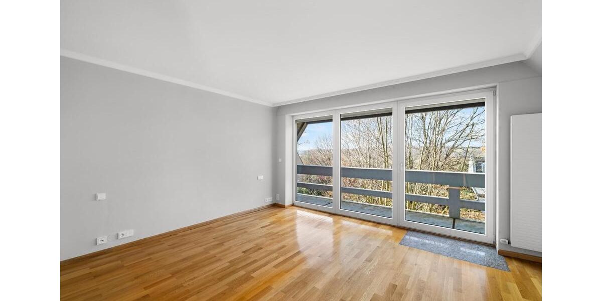 Gartenliebhaber aufgepasst: exklusives EFH mit einzigartigem Garten und Pool in Neusäß-Westheim 6 zimmer