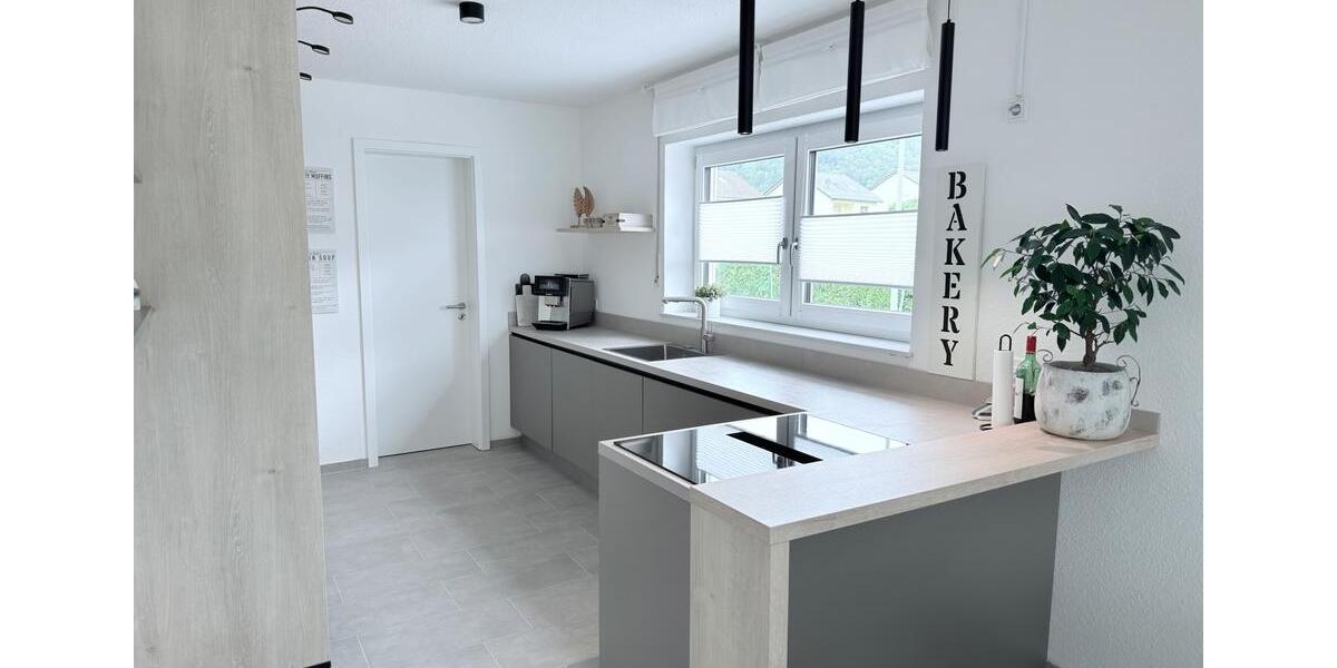 Doppelhaushälfte Höxter - 5 Zimmer, 135 m&sup2;, 1.300&euro; | Angebot:26581634