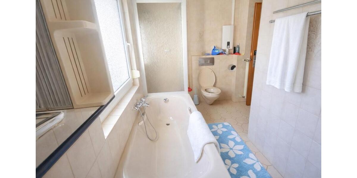 Wohnen auf Zeit Horn-Bad Meinberg Bad Meinberg - 4 Zimmer, 150 m&sup2;, 300&euro; | Angebot:24565950