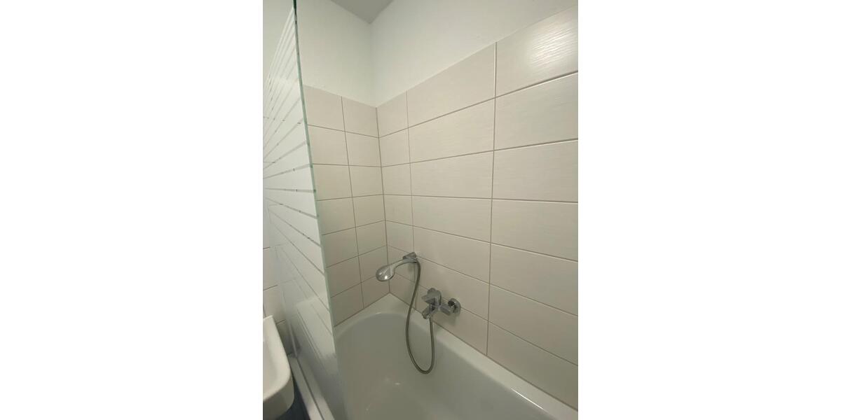 Etagenwohnung Jena Lobeda-Altstadt - 1 Zimmer, 24 m&sup2;, 140&euro; | Angebot:26384240