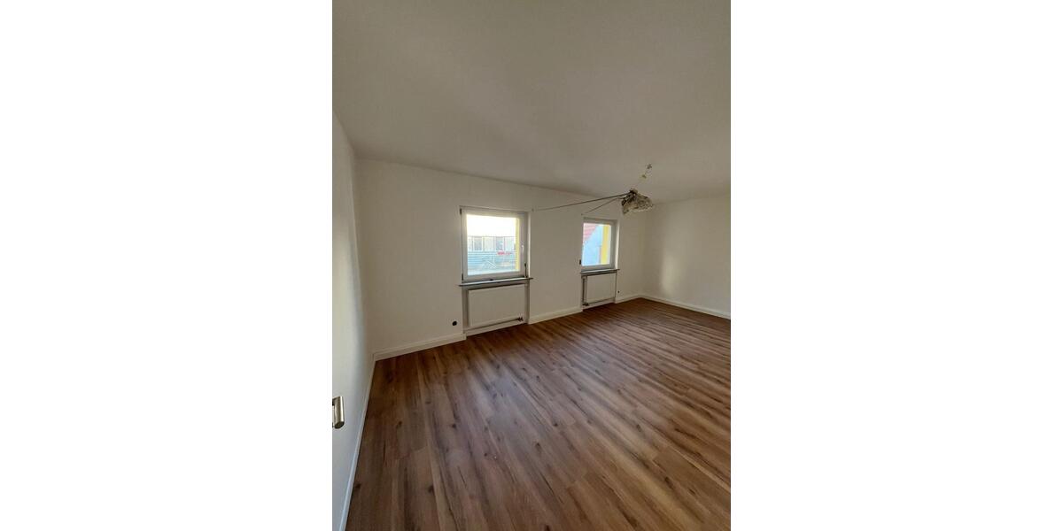 Etagenwohnung Creglingen - 3 Zimmer, 107 m&sup2;, 950&euro; | Angebot:25940713