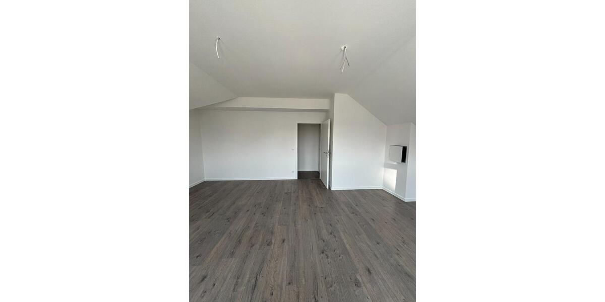 Erstbezug! 123 Zimmer Wohnung zur Verfügung 3 zimmer