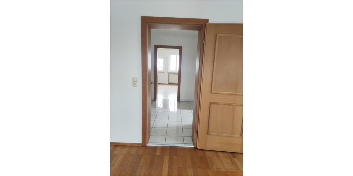 Dachgeschoßwohnung Arnstorf - 2 Zimmer, 75 m&sup2;, 550&euro; | Angebot:26546298