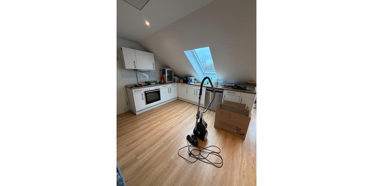 Dachgeschoßwohnung Hamburg Eidelstedt - 3 Zimmer, 55 m&sup2;, 915&euro; | Angebot:26020260