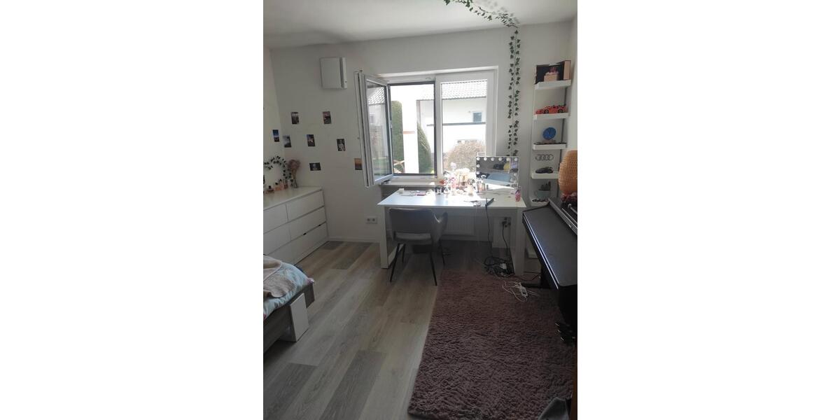 Erdgeschoßwohnung Ingolstadt Südost - 5 Zimmer, 165 m&sup2;, 1.450&euro; | Angebot:26034254