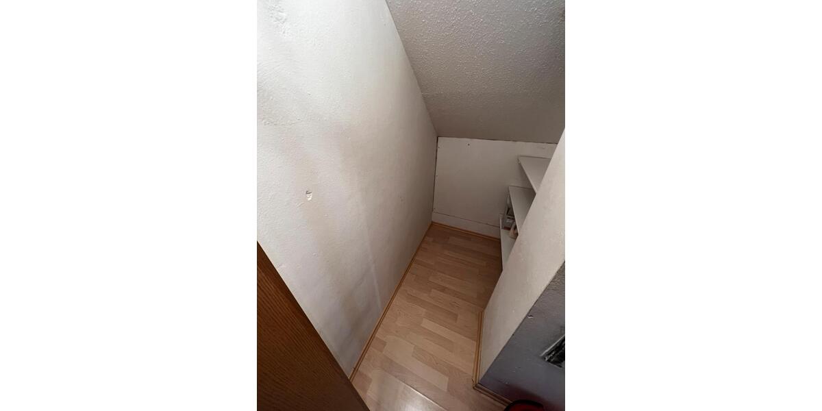 Dachgeschoßwohnung Kirchenthumbach - 2 Zimmer, 65 m&sup2;, 690&euro; | Angebot:25305087