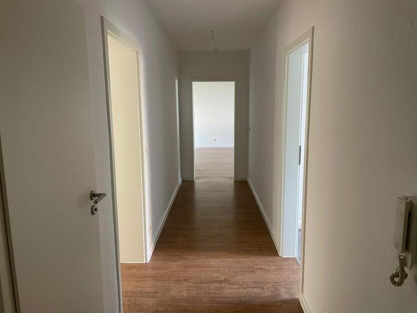 Helle 4,5-Zimmer-Wohnung mit Balkon in Hannover in der Nähe der MHH