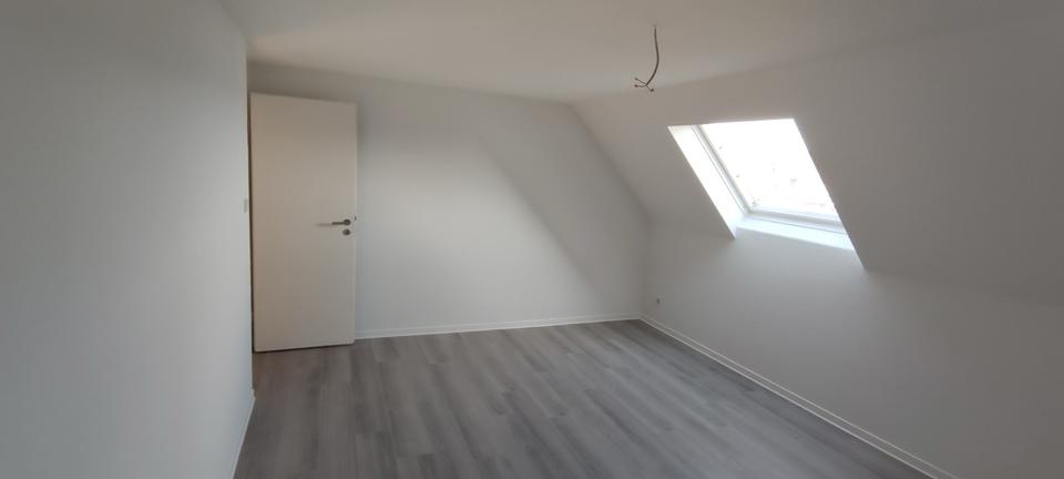 Etagenwohnung Kirchberg (Hunsrück) - 4 Zimmer, 102 m&sup2;, 880&euro; | Angebot:25056569