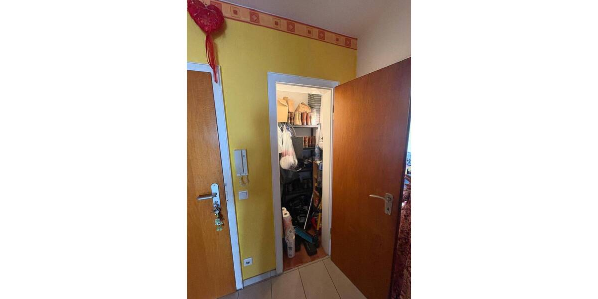 Etagenwohnung Krefeld Oppum - 2 Zimmer, 89 m&sup2;, 900&euro; | Angebot:26244926