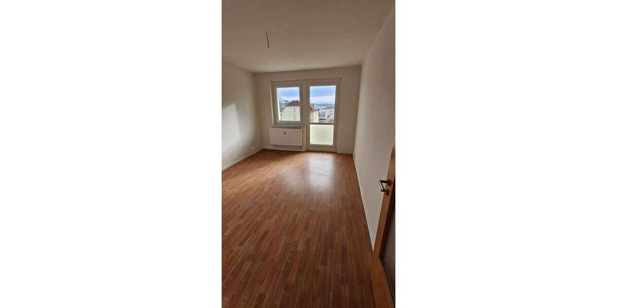 Etagenwohnung Zittau - 3 Zimmer, 57 m&sup2;, 330&euro; | Angebot:24531720