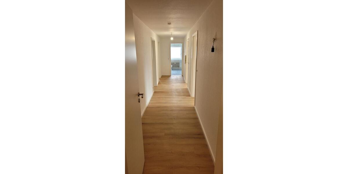 Dachgeschoßwohnung Walzbachtal - 4 Zimmer, 81 m&sup2;, 950&euro; | Angebot:25231301