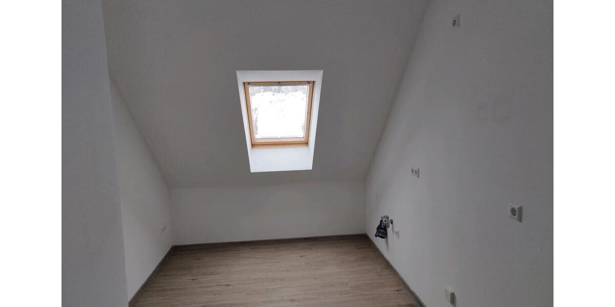 Dachgeschoßwohnung Wolfsburg - 2 Zimmer, 60 m&sup2;, 625&euro; | Angebot:24768532
