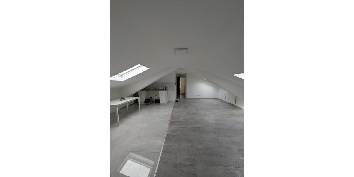 Dachgeschoßwohnung Geislingen an der Steige - 2.5 Zimmer, 60 m&sup2;, 700&euro; | Angebot:24864965