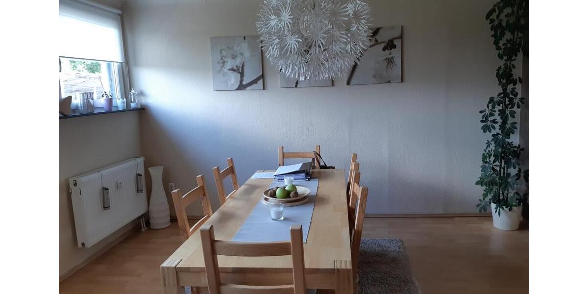 Dachgeschoßwohnung Lebach - 4 Zimmer, 100 m&sup2;, 600&euro; | Angebot:26013060