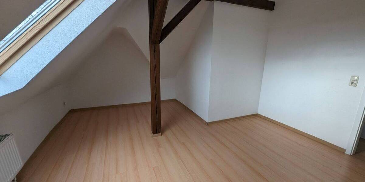 Etagenwohnung Plauen Stadtmitte - 2 Zimmer, 43 m&sup2;, 235&euro; | Angebot:26470860