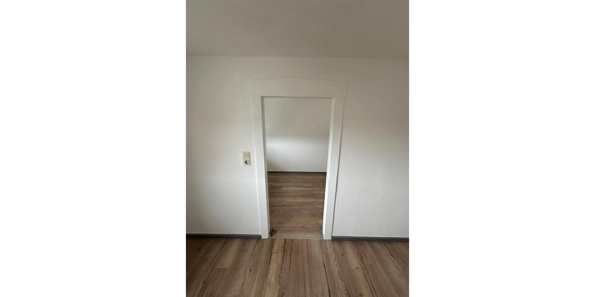 Dachgeschoßwohnung Konradsreuth - 2 Zimmer, 40 m&sup2;, 200&euro; | Angebot:26505244