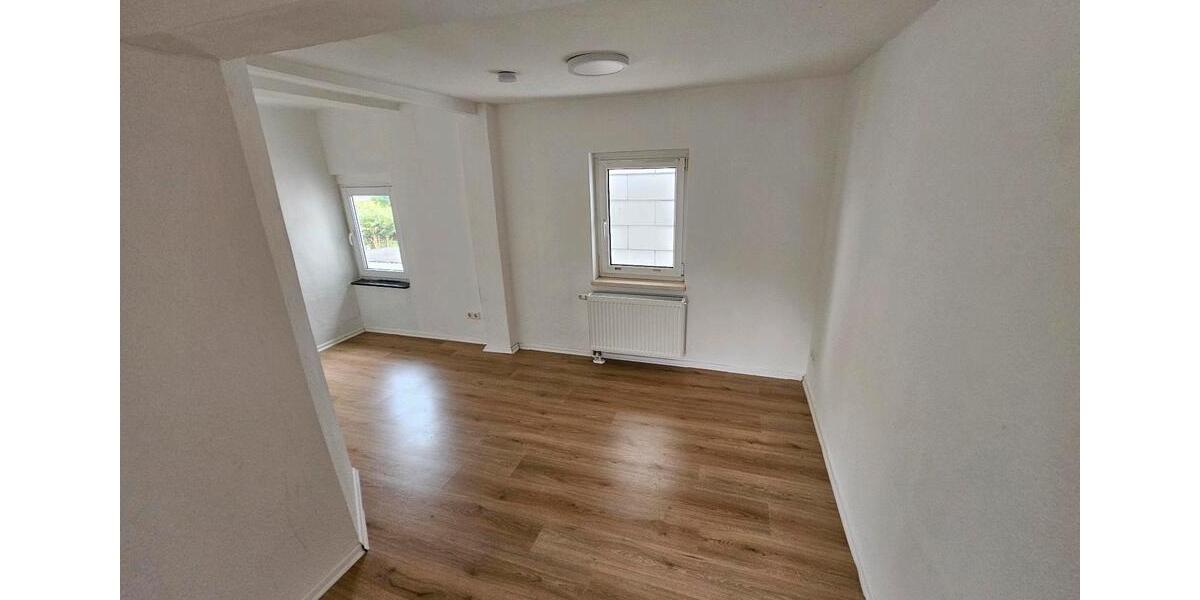 Einfamilienhaus Borken (Hessen) - 3 Zimmer, 92 m&sup2;, 865&euro; | Angebot:24743457