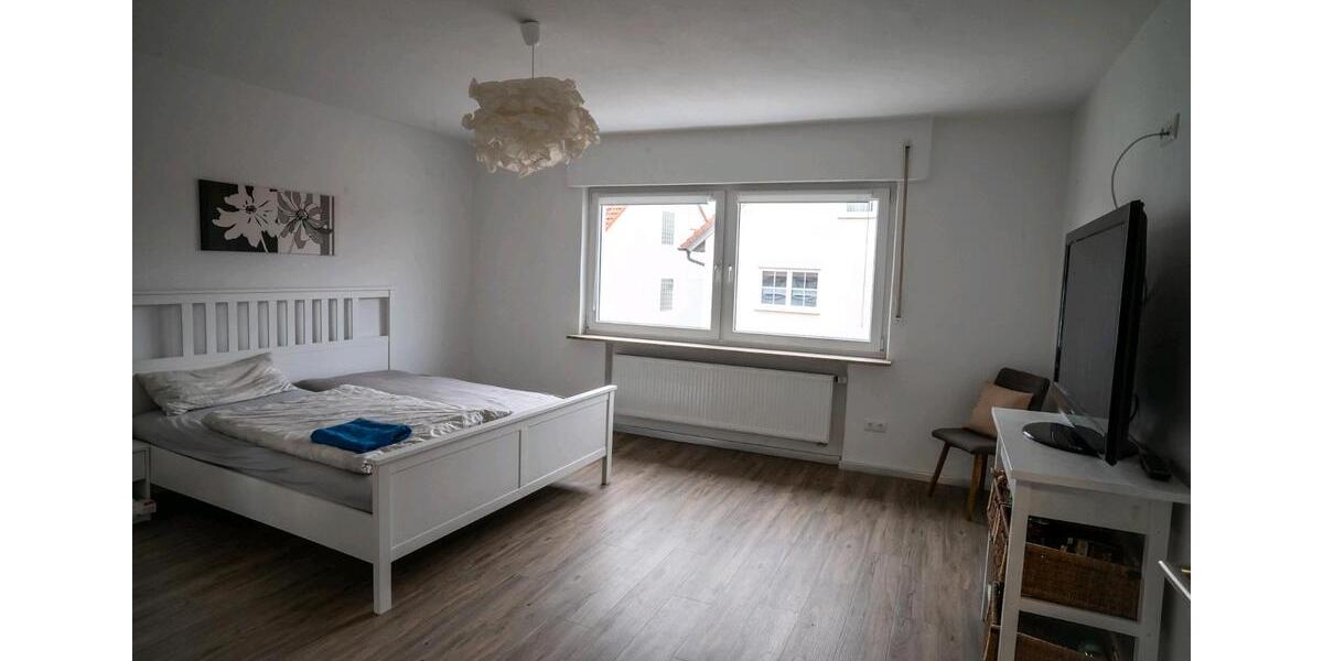 Helle 5,5 Zimmer Wohnung mit großer Terrasse in Hallerndorf 5 zimmer