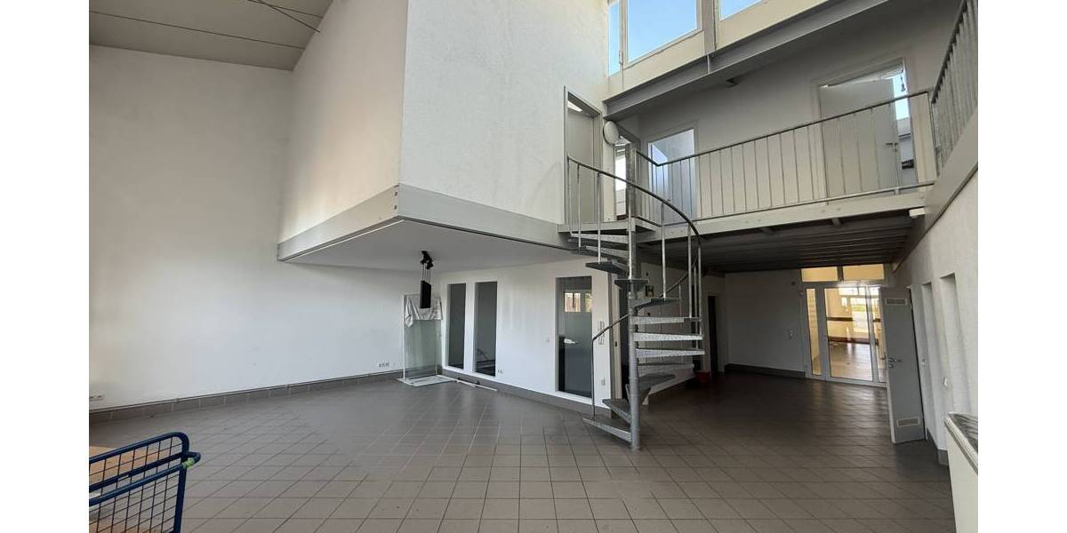 Gewerbeobjekt Mannheim Neuostheim - 8 Zimmer, 239 m&sup2;, 2.390&euro; | Angebot:26290579