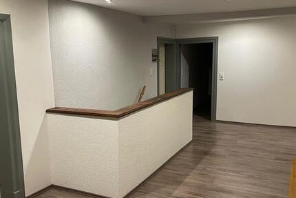 Helle moderne geräumige Wohnung in Einbeck Hallensen 5 zimmer