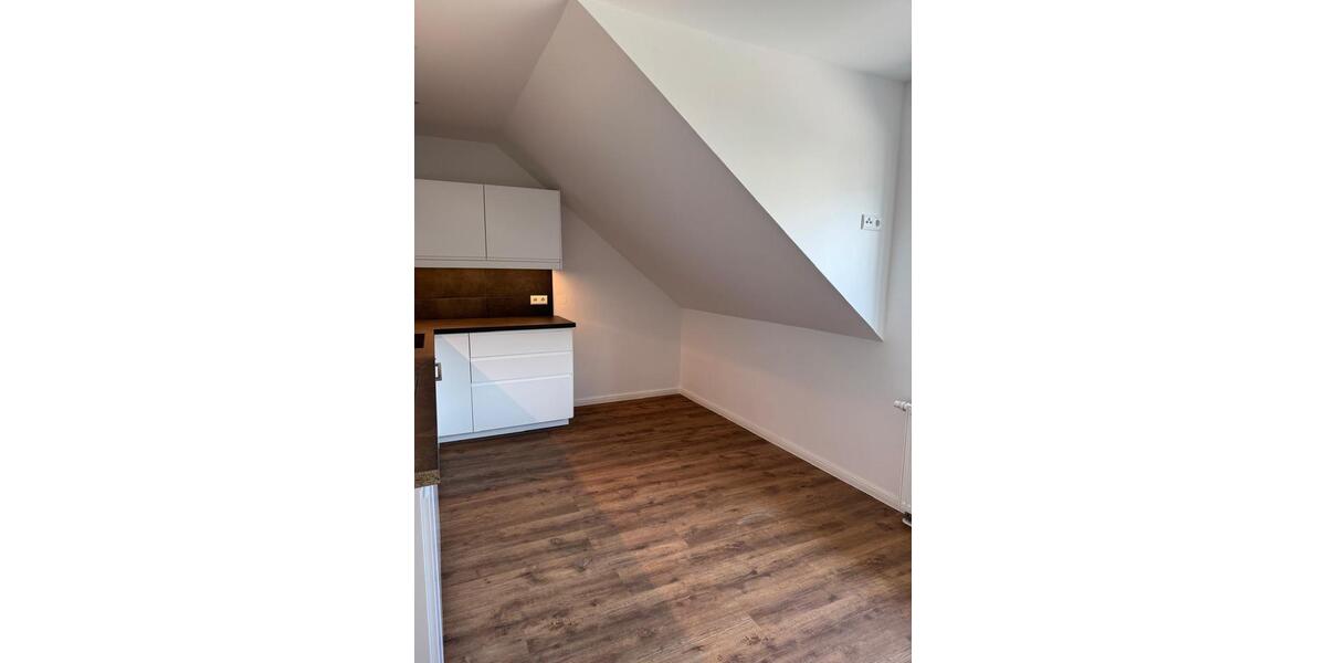 Dachgeschoßwohnung Mittenwalde - 2.5 Zimmer, 77 m&sup2;, 1.043&euro; | Angebot:26454066