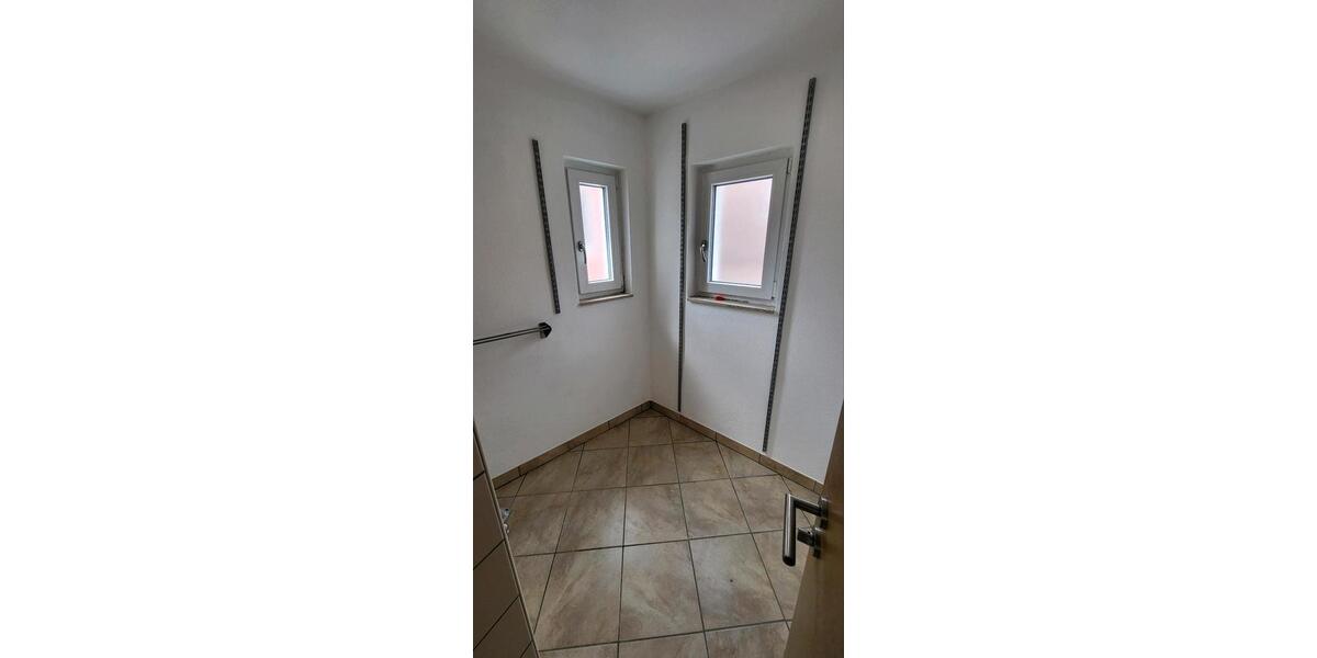 Reihenhaus Herbrechtingen - 5 Zimmer, 110 m&sup2;, 1.300&euro; | Angebot:26233227