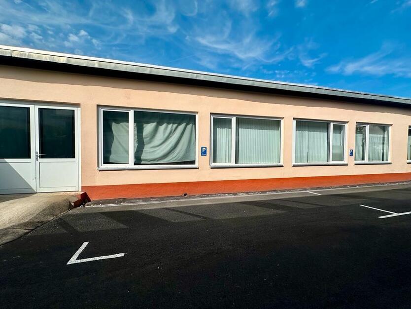 Große Lagerhalle zu vermieten (240 m2 in 97892)