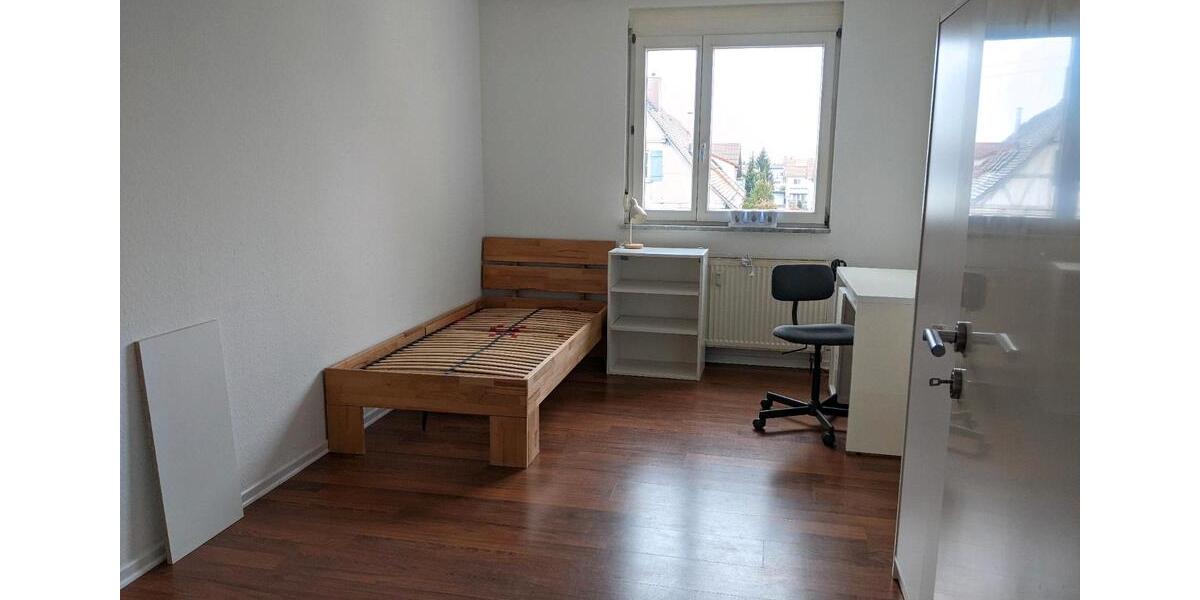 12qm Zimmer in 4er Männer WG in Mössingen Zentrum 1 zimmer