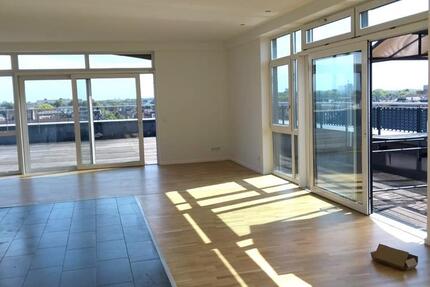 Traumhaft schöne Penthousewohnung mit toller Dachterrasse in Duisburg zu vermieten zimmer