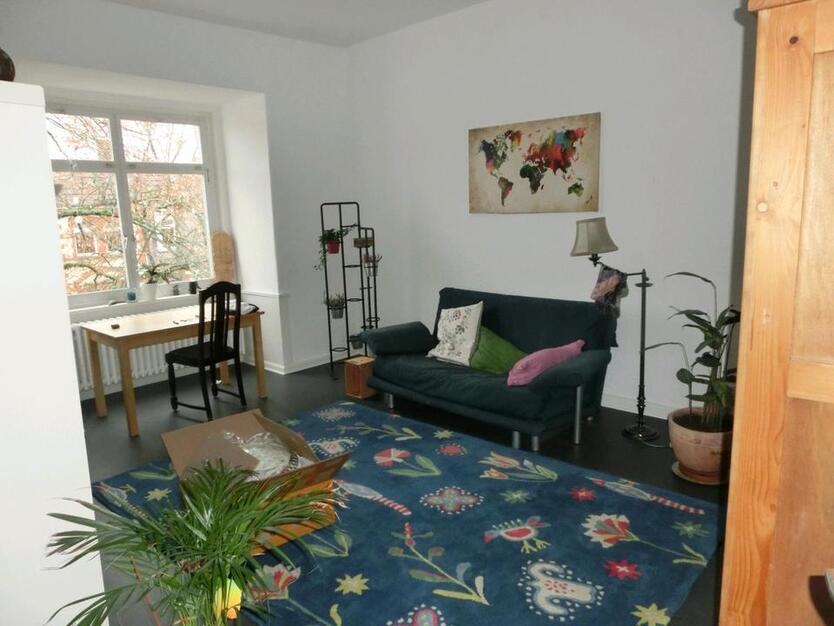 23 qm WG-Zimmer ab 01.10. in 34er WG frei