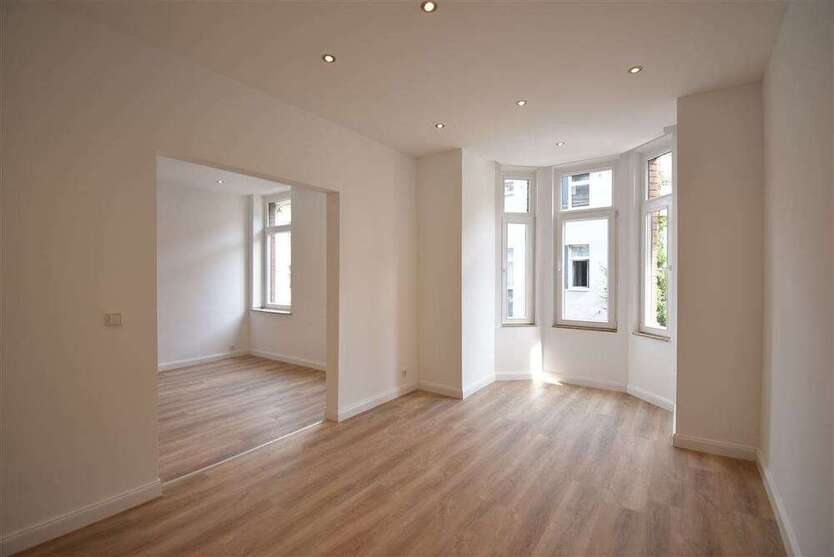 Wohnung zum Mieten in Krefeld 895 € 80.66 m²