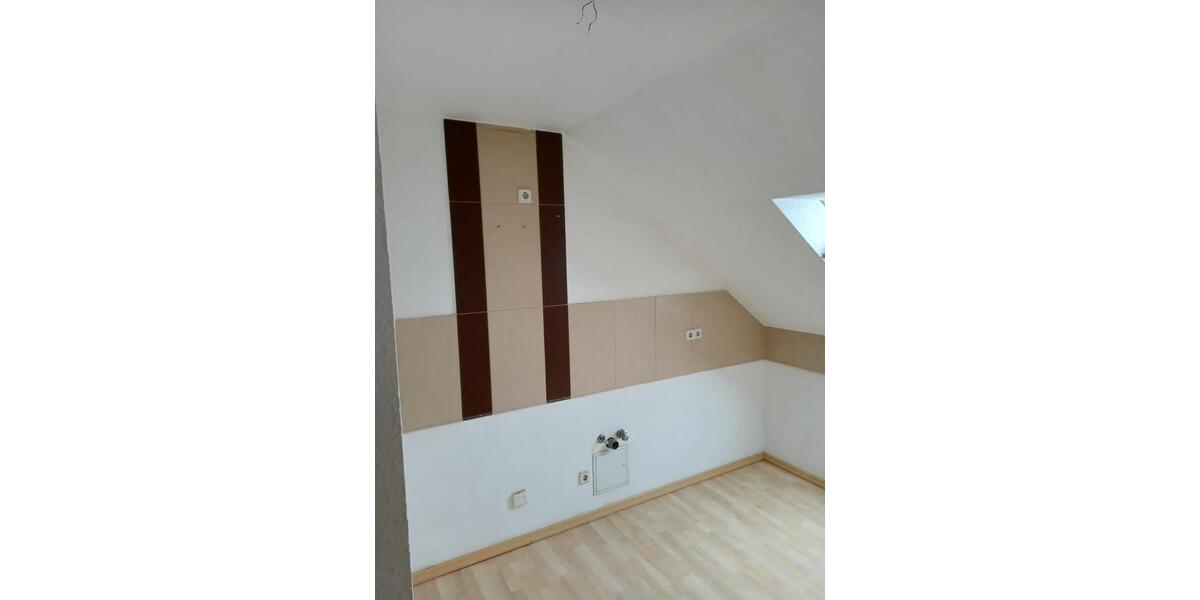 Dachgeschoßwohnung Großschirma - 2 Zimmer, 59 m&sup2;, 420&euro; | Angebot:25762271
