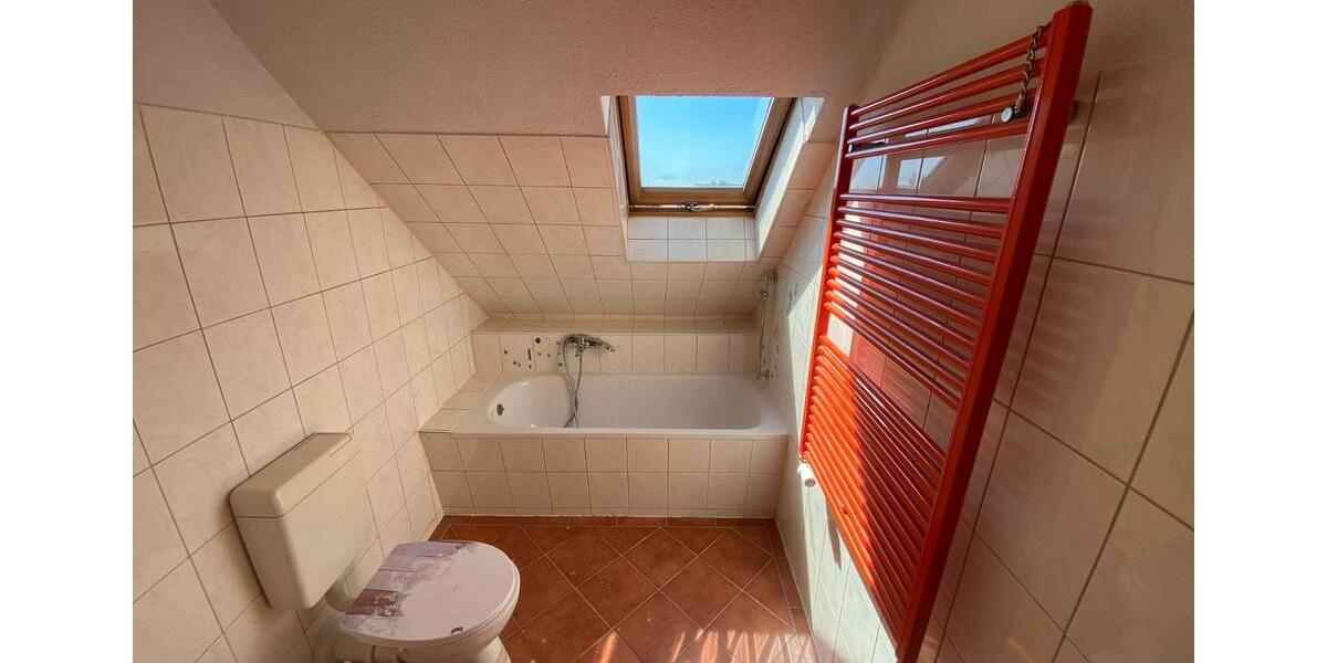 Dachgeschoßwohnung Aken (Elbe) - 5 Zimmer, 80 m&sup2;, 600&euro; | Angebot:26624020
