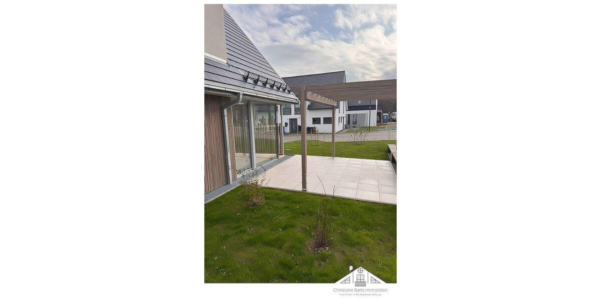 Doppelhaushälfte Wismar Wendorf - 5 Zimmer, 160 m&sup2;, 2.400&euro; | Angebot:24040572