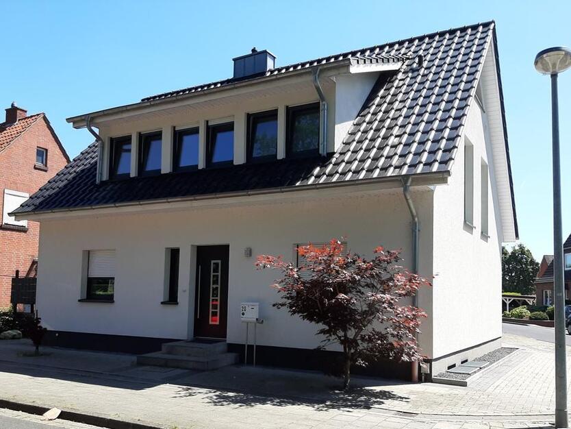 Befristet (bis maximal 12.25) Zimmer in einer WG zu vermieten