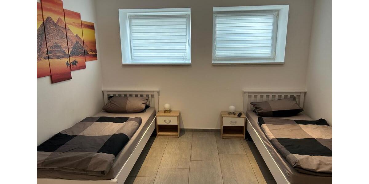 Wohnen auf Zeit Unterwellenborn - 3 Zimmer, 96 m&sup2;, 25&euro; | Angebot:21353198