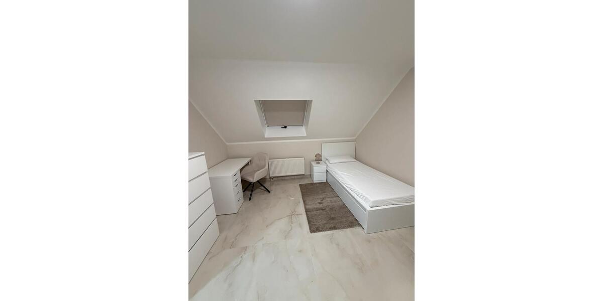 Möbliertes 15 m² WG-Zimmer in Lohmar-Donrath 3 zimmer