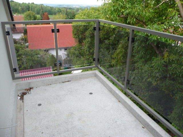 **ERSTBEZUG - Innovativ und modern - 2-Zi-DG-Whg mit Balkon** 2 zimmer