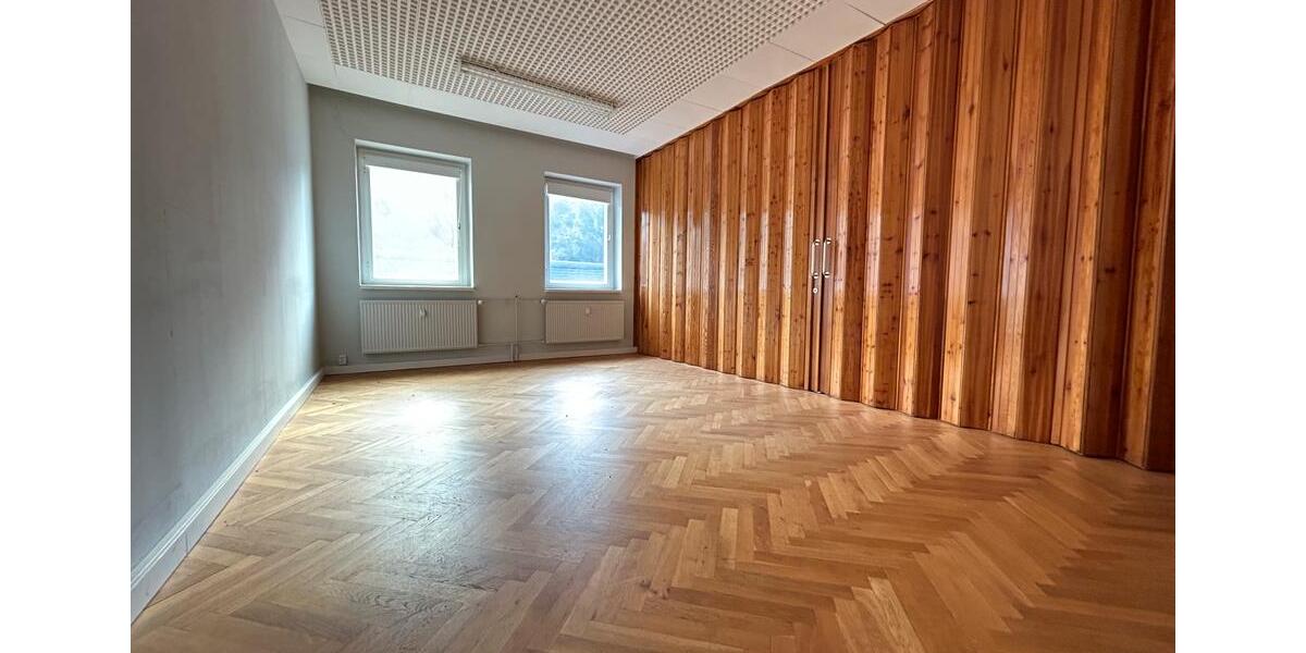 Gewerbeobjekt Niederwiesa - 80&euro; | Angebot:23182335