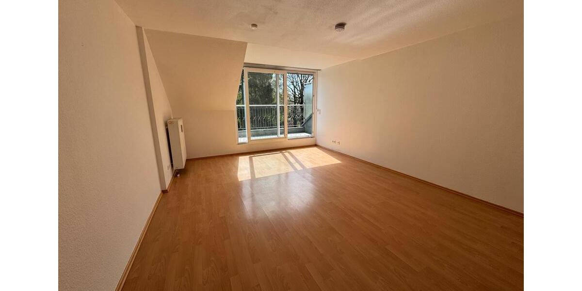 Dachgeschoßwohnung Aachen Eilendorf - 2 Zimmer, 70 m&sup2;, 700&euro; | Angebot:26272565